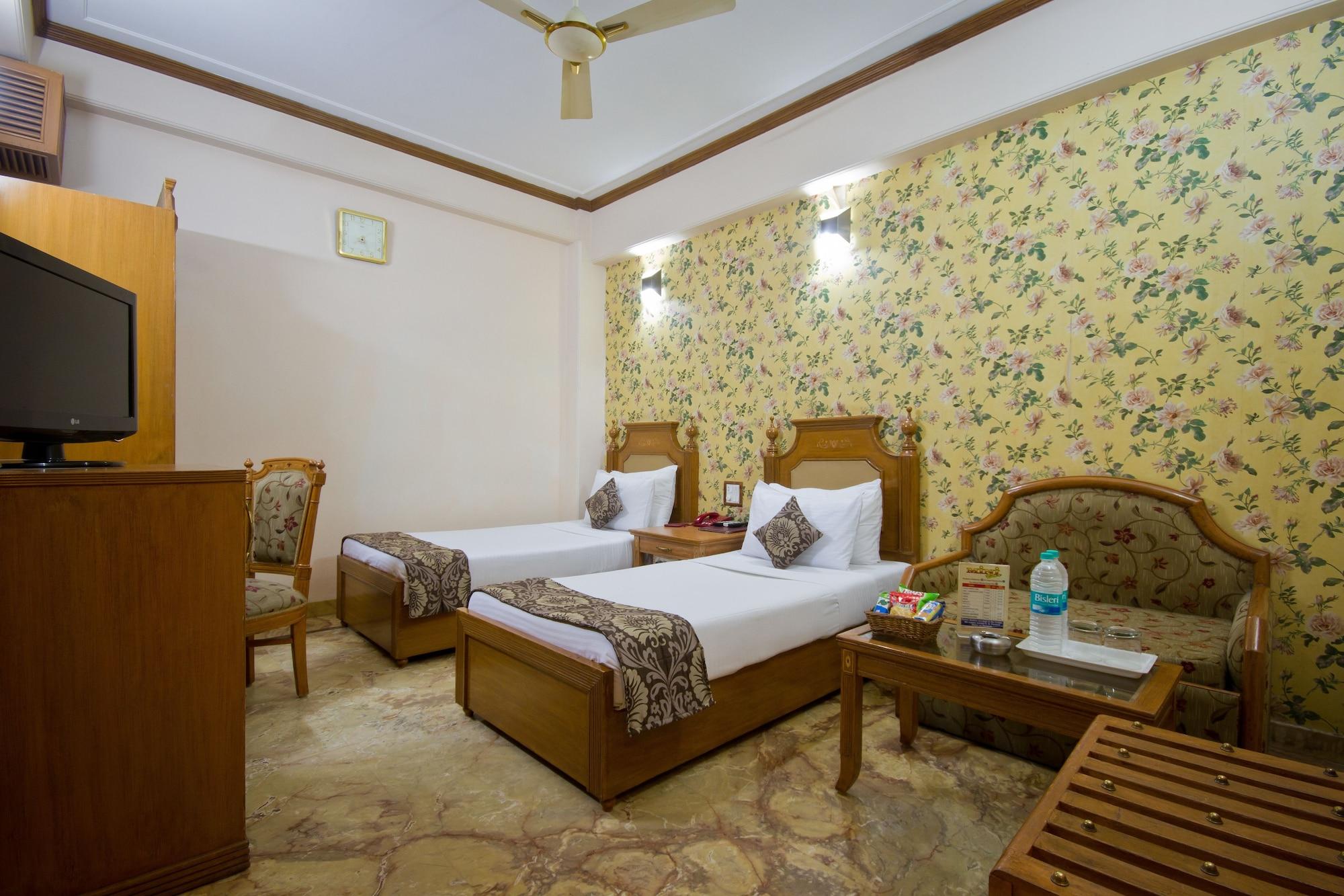 Hotel Sunstar Grand Дели Экстерьер фото