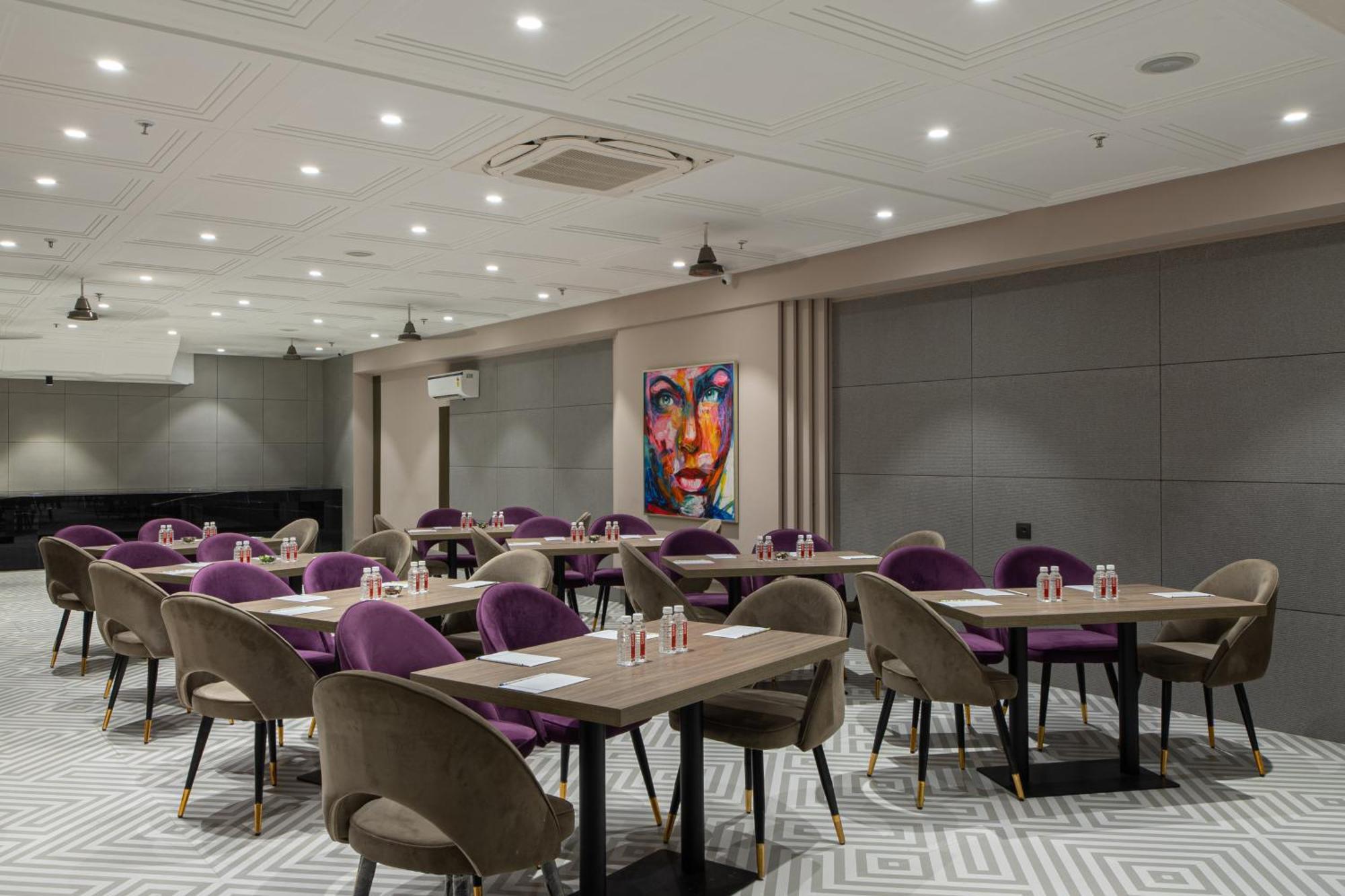 Hotel Sunstar Grand Дели Экстерьер фото