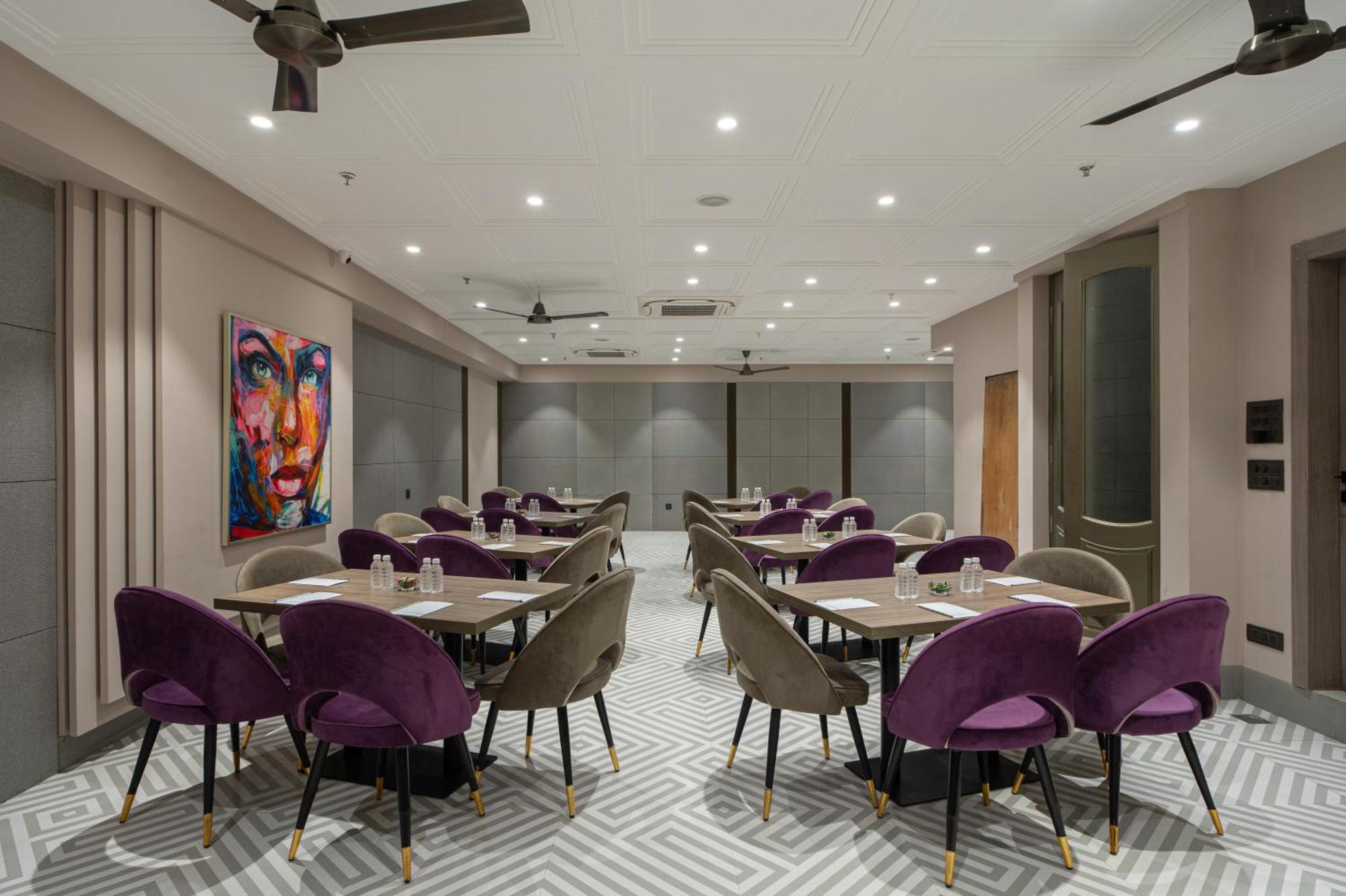Hotel Sunstar Grand Дели Экстерьер фото