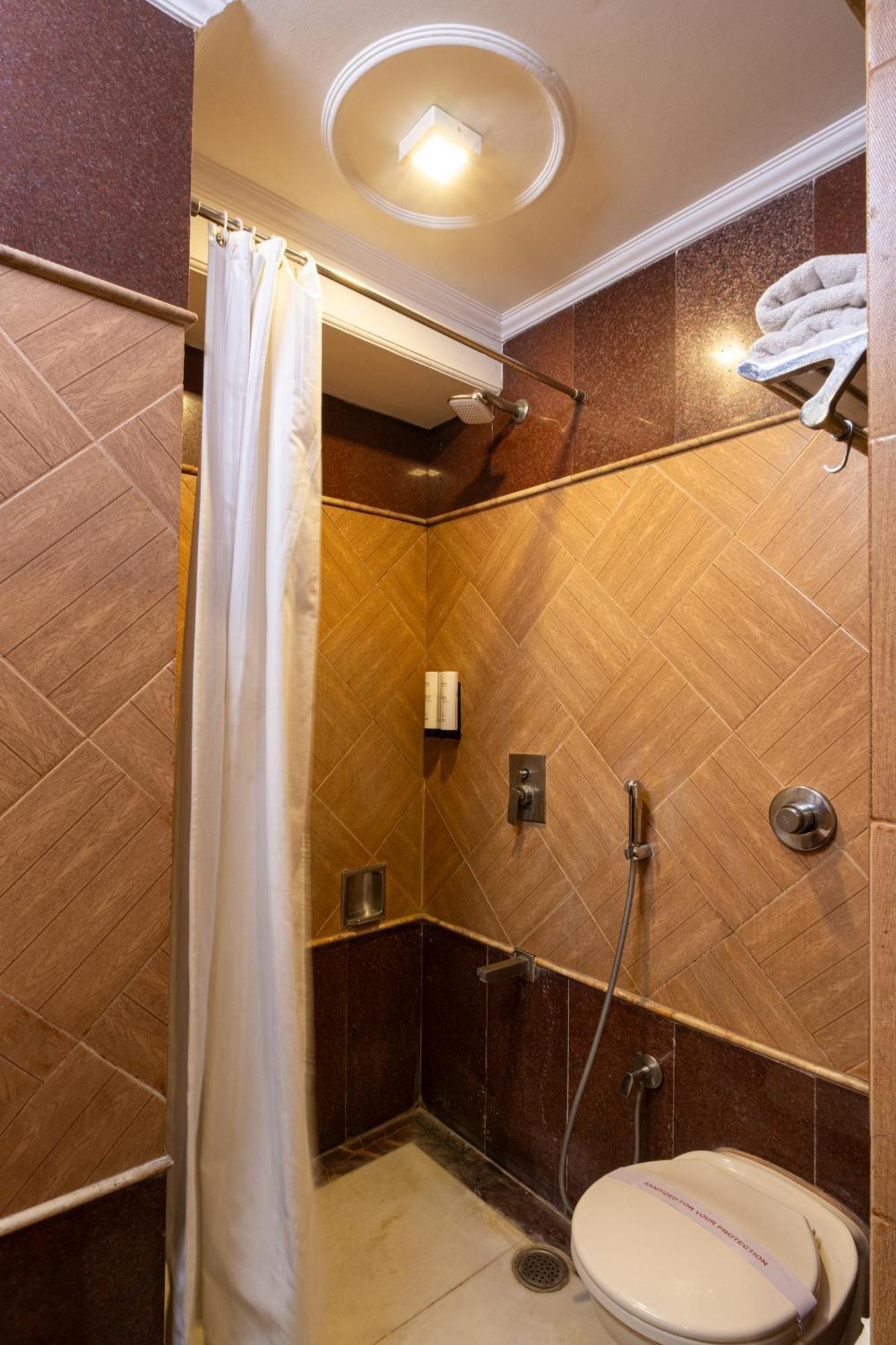 Hotel Sunstar Grand Дели Экстерьер фото